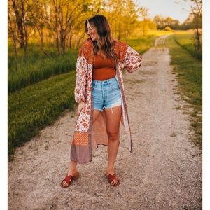 Lush satin kimono, NWT